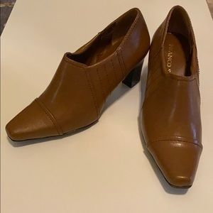 Franco Sarto 3” tan/lt brown booties NWB SIZE 5